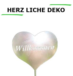 Herz aus Metall mit Schrift Willkommen für Ihre Gäste
